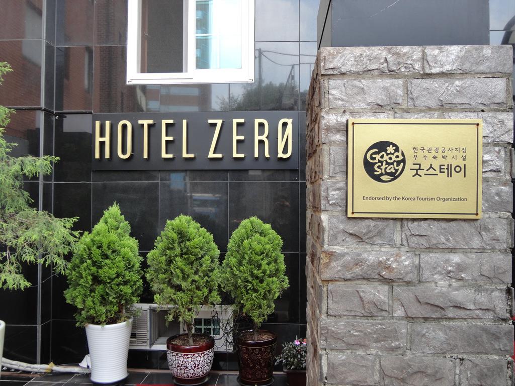 Hotel Zero